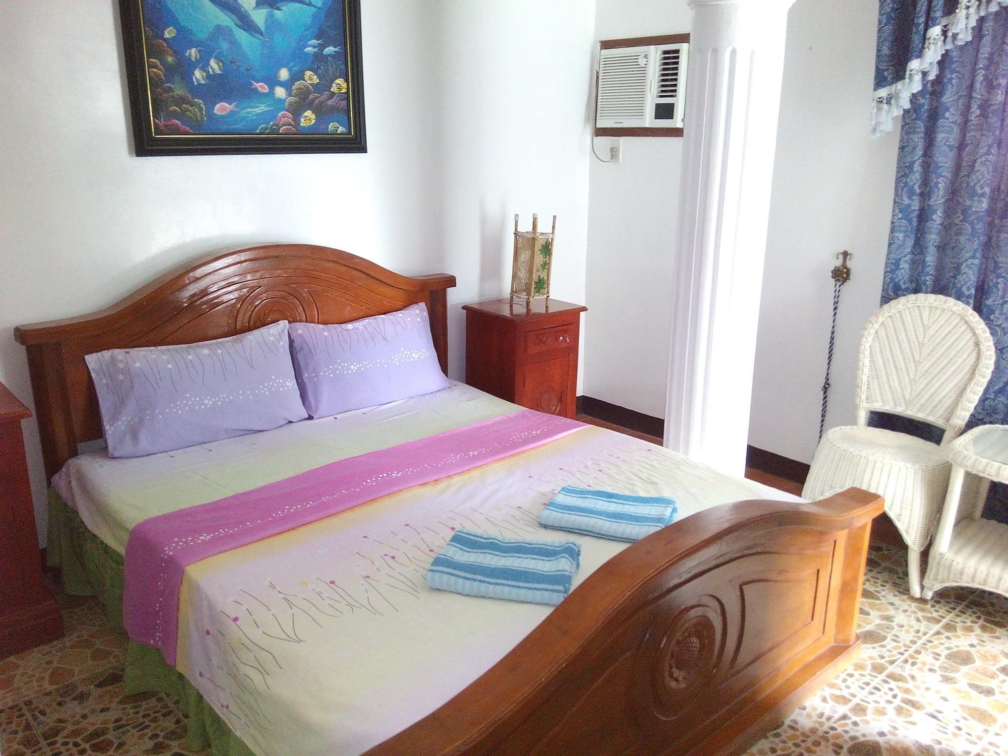 White Castle Hotel And Resort Balibago Exterior foto